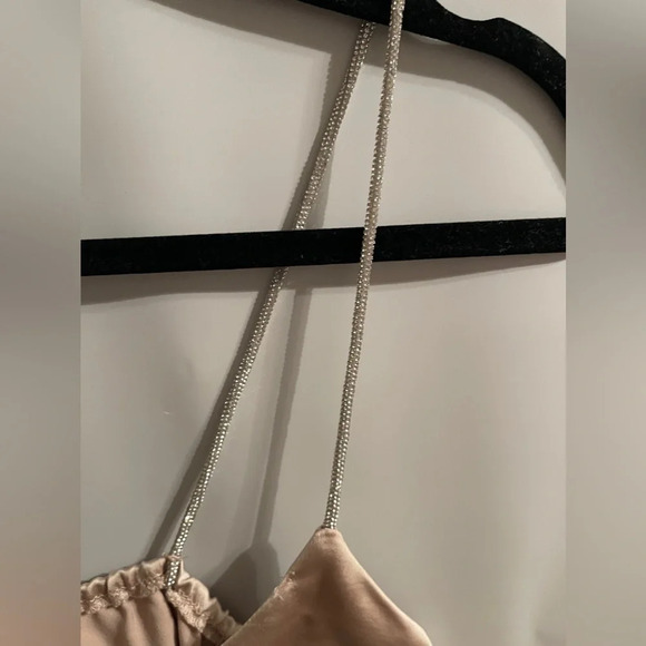 New Satin Crop Top - Picture 3 of 4